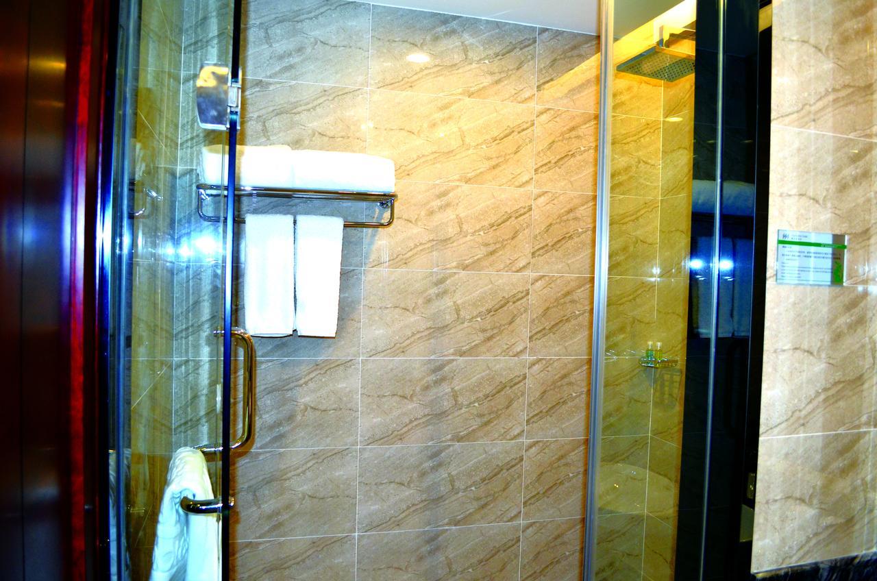 Manhatton Hotel Zhuhai Exterior photo