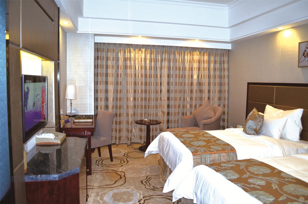 Manhatton Hotel Zhuhai Exterior photo