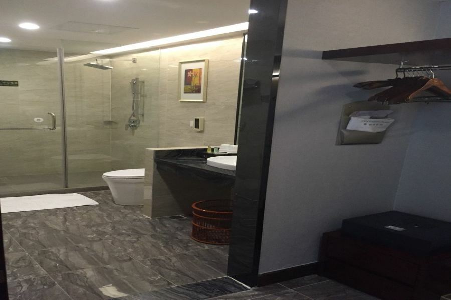Manhatton Hotel Zhuhai Exterior photo