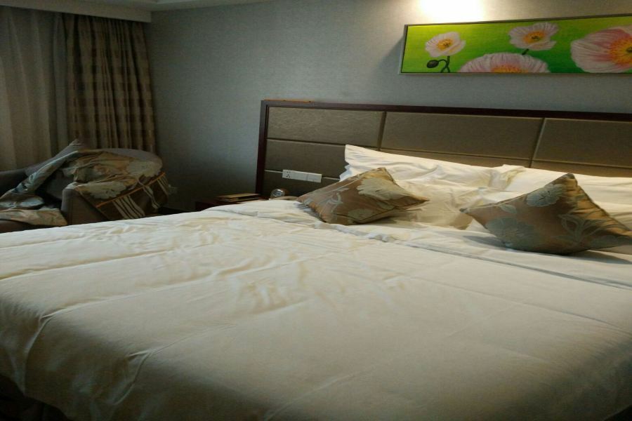 Manhatton Hotel Zhuhai Exterior photo