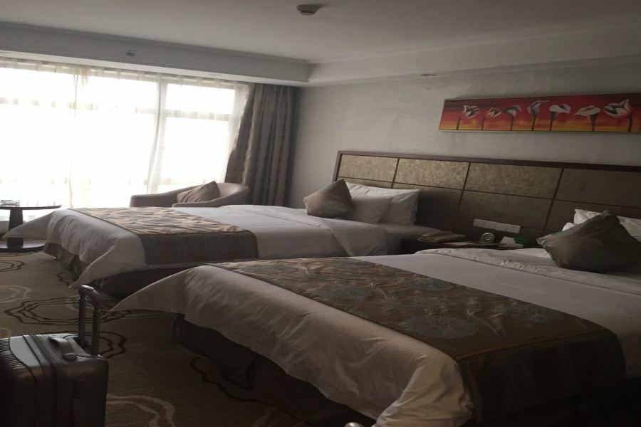 Manhatton Hotel Zhuhai Exterior photo